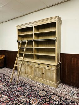 Landelijke-Blank-Eiken-Boekenkast