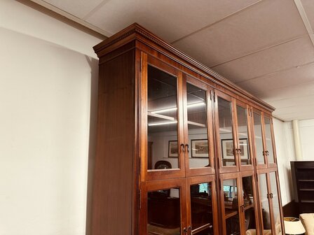Klassiek-Engelse-Mahonie-Bibliotheekkast