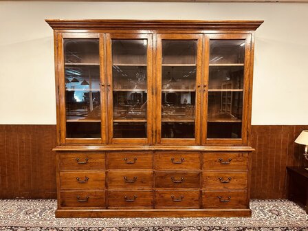 Klassiek-Engels-Eichholtz-Bibliotheekkast