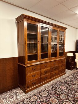 Klassiek-Engels-Eichholtz-Bibliotheekkast