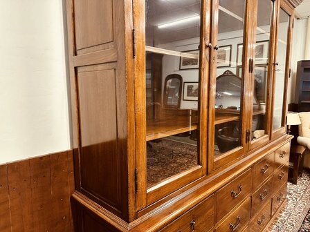 Klassiek-Engels-Eichholtz-Bibliotheekkast