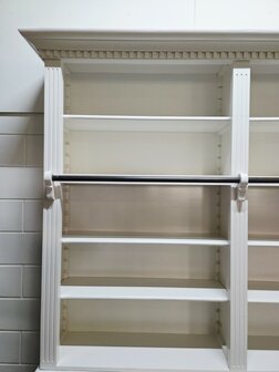 Grote-witte-boekenkast-bibliotheek-kast-met-trap-ladder-wit-9