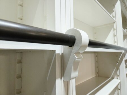 Grote-witte-boekenkast-bibliotheek-kast-met-trap-ladder-wit-19