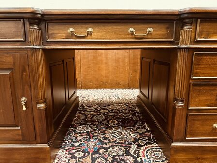 Chesterfield-Engels-Bureau-Partnerdesk