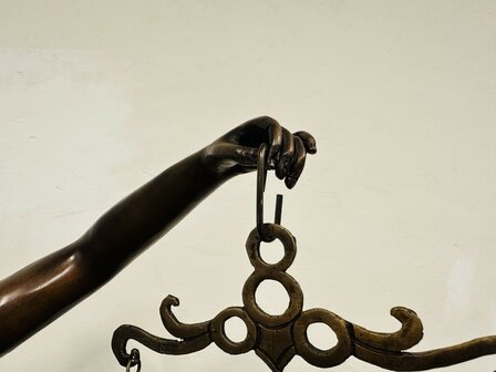 Bronzen-Beeld-Vrouw-Justitia