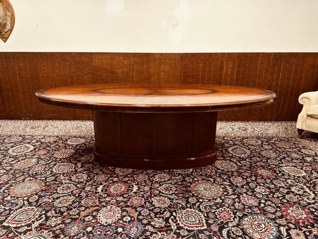 Engelse-Globe-Wernicke-Vergadertafel