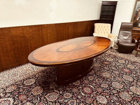Engelse-Globe-Wernicke-Vergadertafel