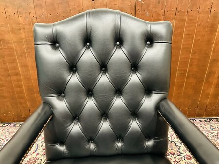 Engelse-President-Chair-Zwart