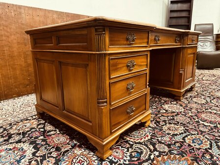 Klassiek-Engels-Bureau-Partnerdesk