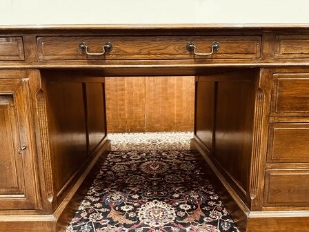 Groot-Engels-Eichholtz-Bureau-Partnerdesk