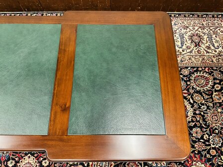 Klassiek-Engels-Bureau-met-Lederen-Inleg