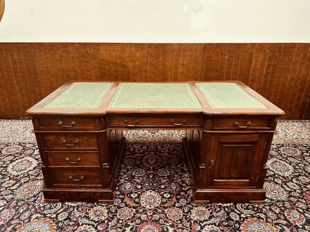 Klassiek-Engels-Chesterfield-Bureau-Partnerdesk