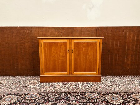 Klassiek-Engelse-Dressoir-Kantoorkast