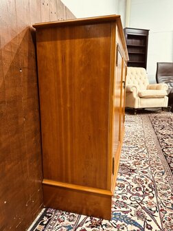 Klassiek-Engelse-Dressoir-Kantoorkast