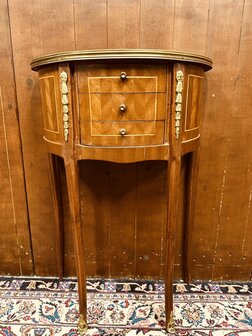Klassieke-Franse-Barok-Sidetable