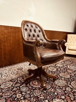 Engelse-Klassieke-Chesterfield-Bureaustoel
