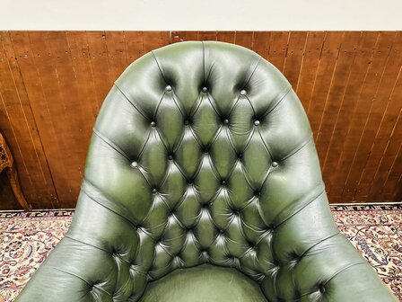 Klassiek-Engels-Chesterfield-Bureaustoel-Director-Chair-Groen-Leder