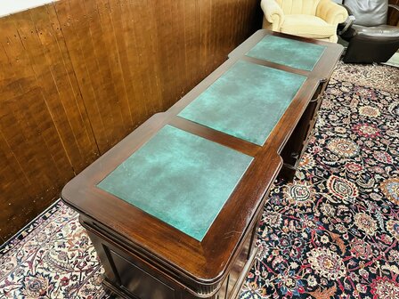 Ondiep-Smal-Klassiek-Engels-Antiek-Chesterfield-Bureau-Desk-met-Groene-Lederen-Inleg