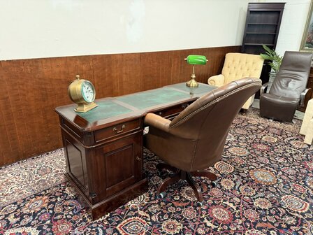 Ondiep-Klassiek-Engels-Antiek-Oud-Chesterfield-Bureau-Desk-Met-Groen-Lederen-Inleg-2