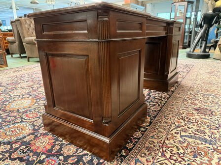 Ondiep-Klassiek-Engels-Antiek-Oud-Chesterfield-Bureau-Desk-Met-Groen-Lederen-Inleg-6