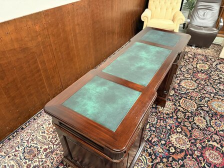 Ondiep-Klassiek-Engels-Antiek-Oud-Chesterfield-Bureau-Desk-Met-Groen-Lederen-Inleg-15