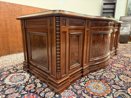 Antiek-Klassiek-Oud-Italiaans-Notenhout-Wortelhout-Bureau-met-Achterschot-4