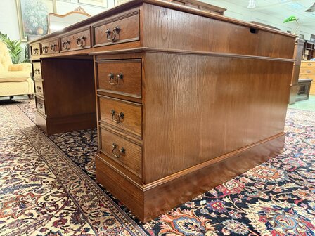 Klassiek-Engels-Antiek-Oud-Chesterfield-Eikenhout-Bureau-Desk-Partnerdesk-Zwart-Leder-Inleg