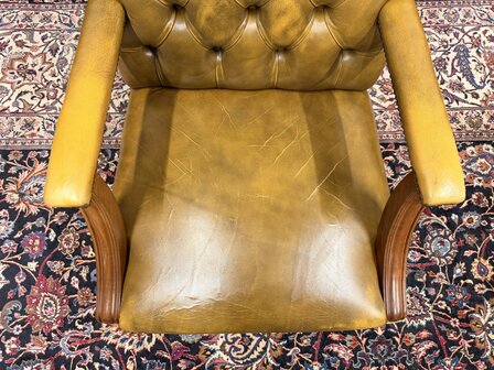Klassiek-Engels-Antiek-Oud-Chesterfield-Bureaustoel-President-Chair-Geel-Leder