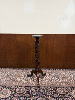 Klassiek-Engels-Antiek-Oud-Chesterfield-Pied-de-stalle-plantenstandaard