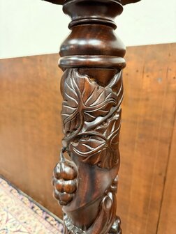 Klassiek-Engels-Antiek-Oud-Chesterfield-Pied-de-stalle-plantenstandaard