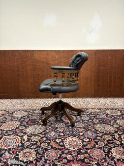 Engels-Klassiek-Antiek-Chesterfield-Bureaustoel-Captain-Chair-Zwart-Leder