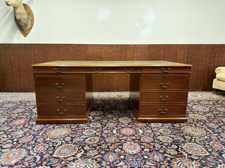 Engels-Antiek-Klassiek-Oud-Chesterfield-Bureau-Desk-Mahoniehout-met-Groen-Lederen-Inleg