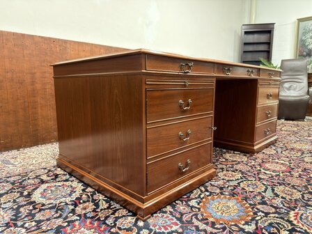 Engels-Antiek-Klassiek-Oud-Chesterfield-Bureau-Desk-Mahoniehout-met-Groen-Lederen-Inleg