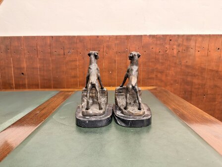 Klassiek-Oud-Antiek-Franse-Boxer-Boekensteunen-van-Brons-met-Natuurstenen-Voet