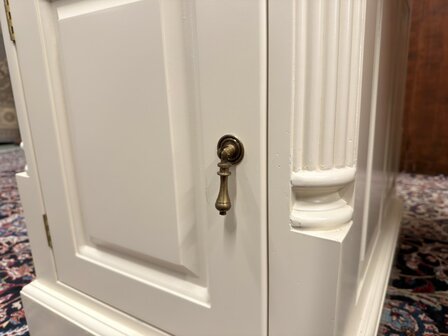 Klassiek-Oud-Antiek-Engels-Chesterfield-Mahoniehout-Mahonie-Wit-Creme-Landelijk-Bureau-Desk-met-ZwartLederen-Inleg