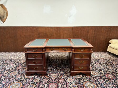 Oud-Antiek-Engels-Klassiek-Chesterfield-Bureau-Desk-Mahoniehout-met-Groen-Leder