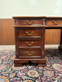 Oud-Antiek-Engels-Klassiek-Chesterfield-Bureau-Desk-Mahoniehout-met-Groen-Leder