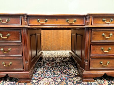 Oud-Antiek-Engels-Klassiek-Chesterfield-Bureau-Desk-Mahoniehout-met-Groen-Leder