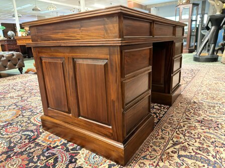 Antiek-Oud-Engels-Klassiek-Chesterfield-Bureau-Desk-Mahoniehout-met-Groen-Leder
