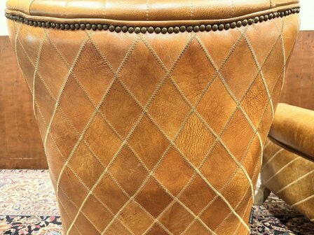 Klassiek-Engels-Oud-Antiek-Chesterfeld-Schaapslederen-Schaaps-Leder-Fauteuil-Aviator-Chair-Model