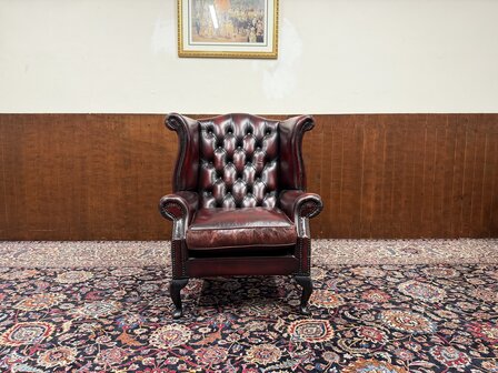 Klassiek-Engels-Antiek-Oud-Chesterfield-Lederen-Oxblood-Fauteuil-Oorfauteuil