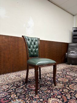 Klassiek-Antiek-Engels-Oud-Chesterfield-Mahonie-Bureaustoel-Stoel-met-Groen-Leder