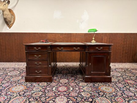 Klassiek-Antiek-Engels-Oud-Chesterfield-Mahonie-Bureau-Desk-Partnerdesk-met-Groen-Leder-Ingelegd
