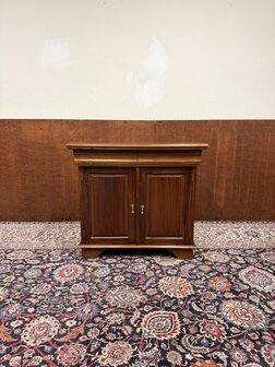 Klassiek-Engels-Oud-Antiek-Chesterfield-Mahoniehouten-Dressoir-Kantoorkast-Sidetable