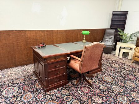 Klassiek-Engels-Oud-Antiek-Chesterfield-Mahoniehouten-Bureau-Desl-Partnerdesk-Met-Groen-Lederen-Ingeleged