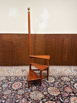 Klassiek-Engels-Antiek-Oud-Chesterfield-Originele-Globe-Wernicke-Trap-Bibliotheektrap
