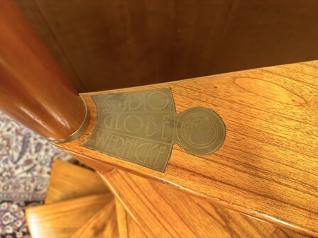 Zeer-Grote-Klassiek-Engels-Antiek-Oud-Chesterfield-Originele-Globe-Wernicke-Trap-Bibliotheektrap