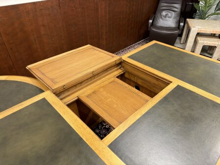 Klassiek-Antiek-Oud-Engels-Chesterfield-Bureau-Desk-met-Vergadertafel-en-Stoelen-merk-RAC