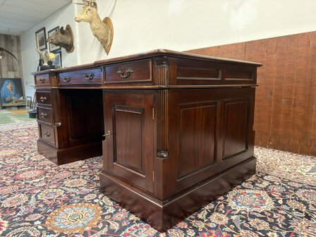 Klassiek-Engels-Antiek-Oud-Chesterfield-Mahoniehout-Bureau-Desk-Partnerdesk-Groen-Leder