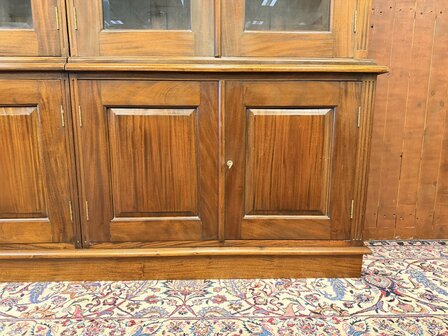 Klassiek-Engels-Antiek-Oud-Chesterfield-Mahonie-Buffetkast-Boekenkast-Kast